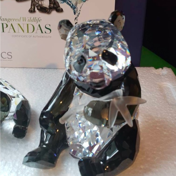 Swarovski crystal Pandas W/ original box and COA NEW - Picture 4 of 5